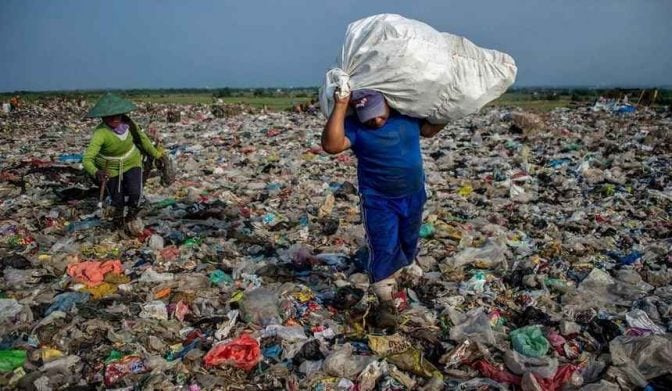 Rapporto Solving Plastic Pollution Through Accountability: ridurre l’inquinamento da plastica secondo il WWF